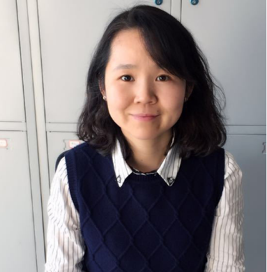 大学外语部主任 杨艳春
