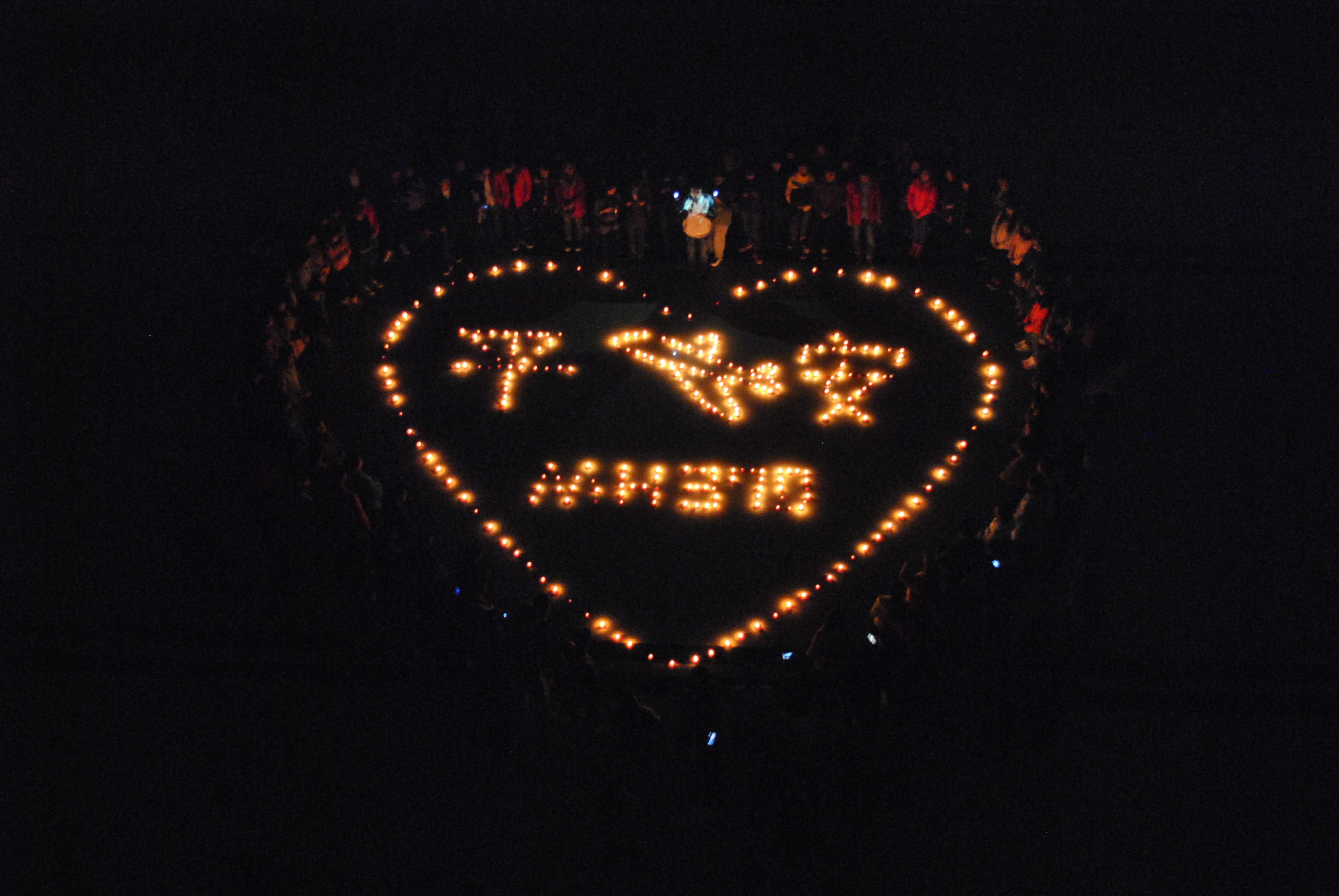 马航mh370祈祷,马航MH370祈祷 我院青年志愿者为马航mh370祈福