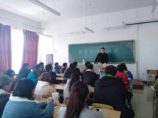 http://mmbiz.qpic.cn/mmbiz_jpg/0rZibJTiaqWKcVDjcDQCPvBCVb6mT9uAhMN1uicDEPg4yI5TOwicXNAhPaNbJMXfSRRfDQgcKDHLxmGQTibXgB7ib60w/640?wx_fmt=jpeg&wxfrom=5&wx_lazy=1